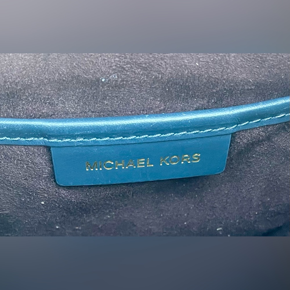 Michael Kors Blakely Medium Leather Bucket Bag Navy Blue - Picture 12 of 12